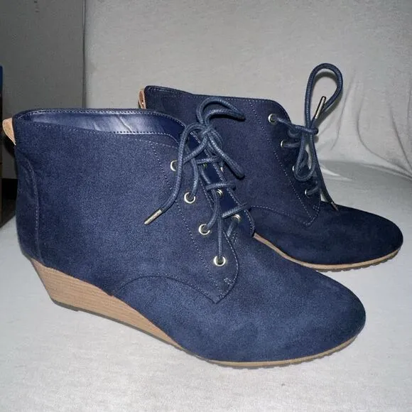 NEW Dr. Scholls Wedge Booties Women’s Size 9 Blue Conquer Faux Suede Lace-Up