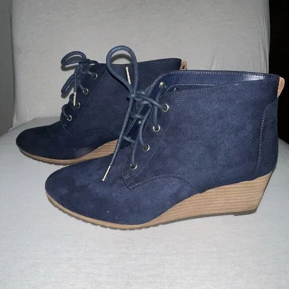 NEW Dr. Scholls Wedge Booties Women’s Size 9 Blue Conquer Faux Suede Lace-Up