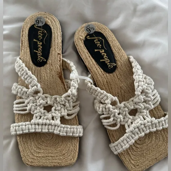 NEW Free People Sandri Macrame slip on Sandals in beige natural color Sz 9.5