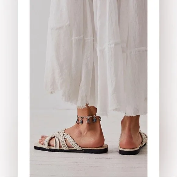 NEW Free People Sandri Macrame slip on Sandals in beige natural color Sz 9.5