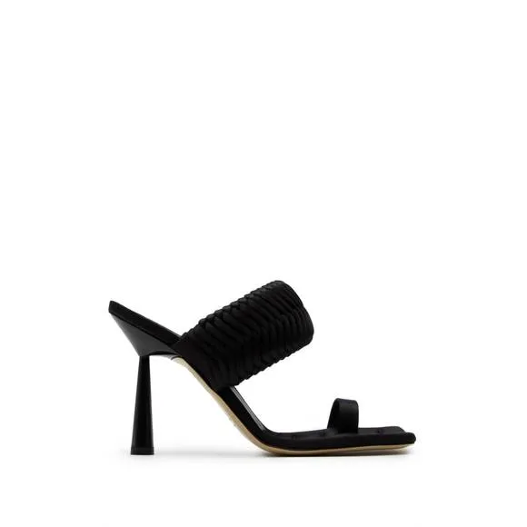 NEW GIA BORGHINI toe ring sandals in black