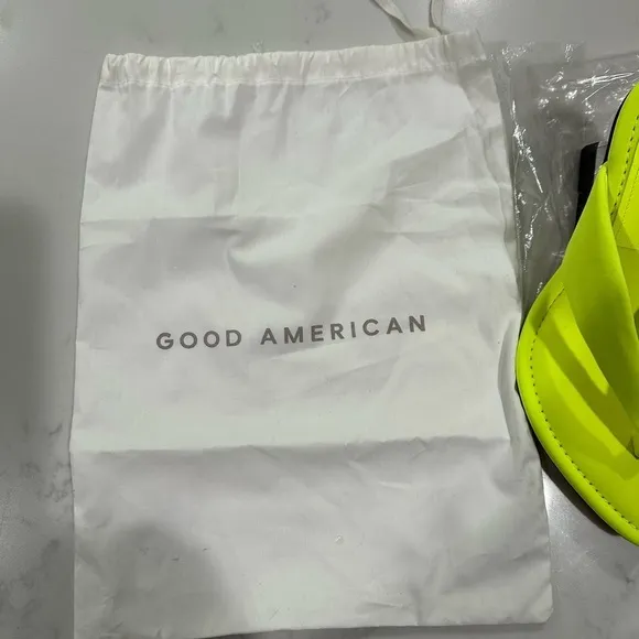NEW Good American Clear Wedge SandalsSize 7.5