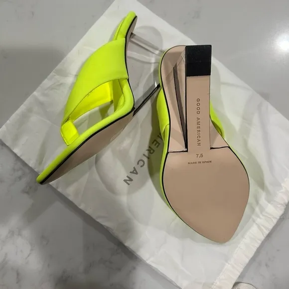 NEW Good American Clear Wedge SandalsSize 7.5