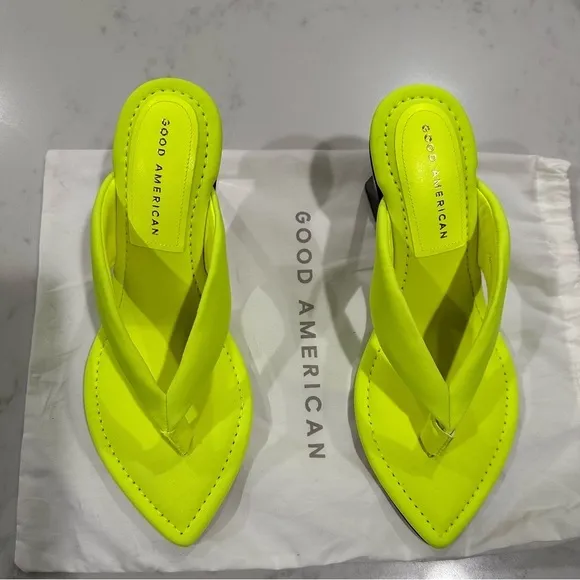 NEW Good American Clear Wedge SandalsSize 7.5