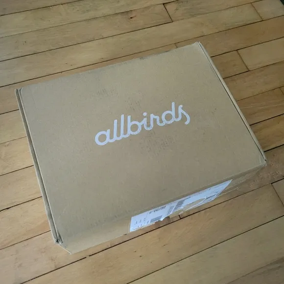 New in Box Allbirds Women's Tree Runner Go Black &amp; White Sneakers, size 8