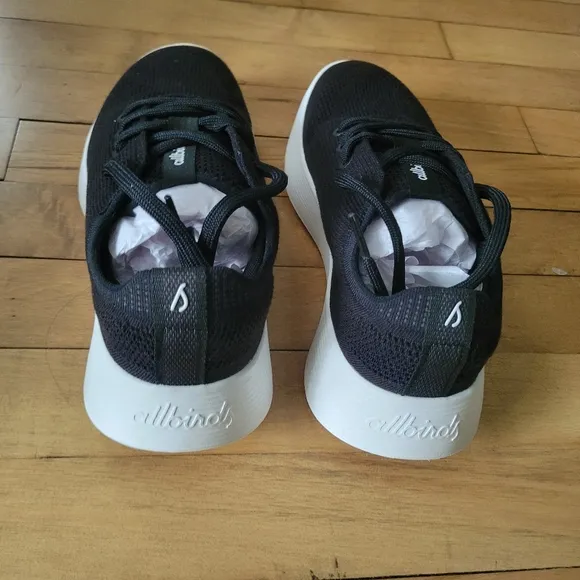 New in Box Allbirds Women's Tree Runner Go Black &amp; White Sneakers, size 8
