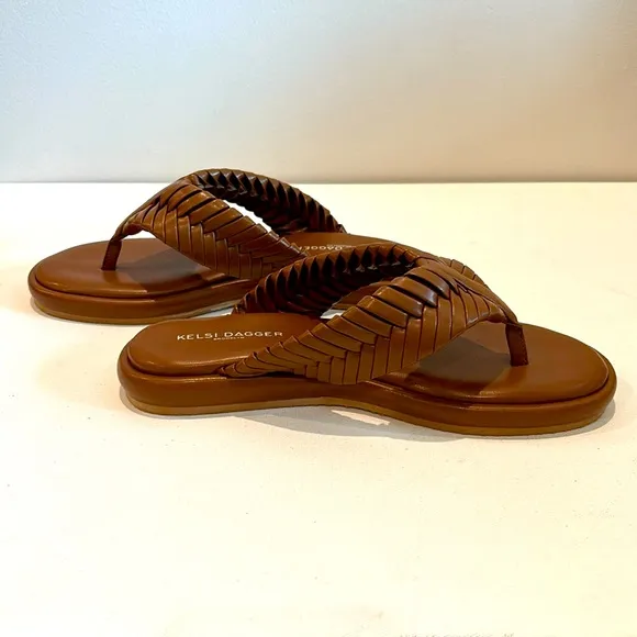 New KELSI DAGGERTidal Sandals in Cognac