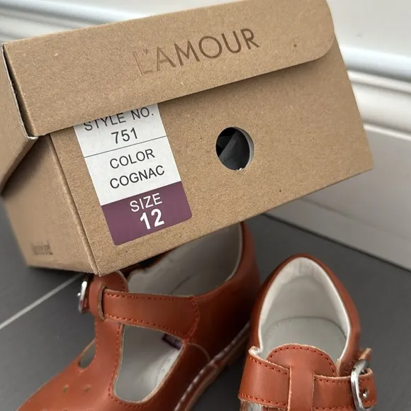 New L'Amour Joy Brown Cognac Leather Shoes, size 12, NWT