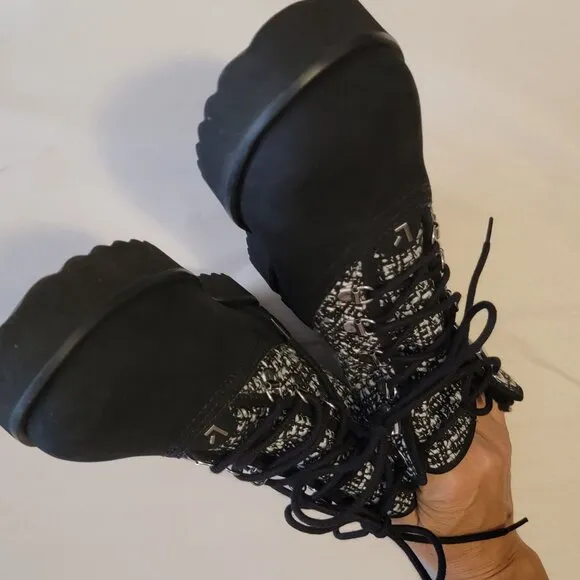 NEW Larroude Vail Boots Womens 7.5 Suede Tweed Dark Academia Chic Twee Old World