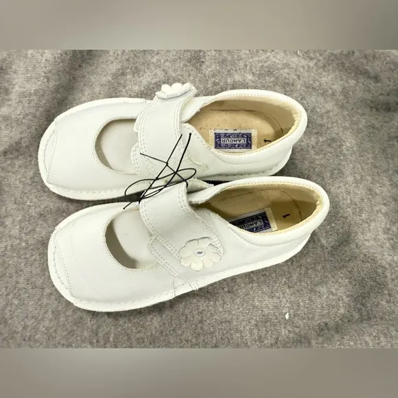 New little girls Lamour white classic Mary Jane leather shoes sandals size 1