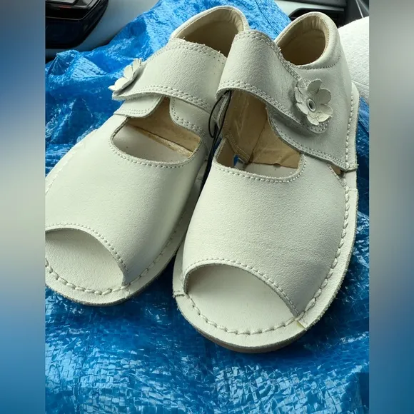 New little girls Lamour white classic Mary Jane leather shoes sandals size 1