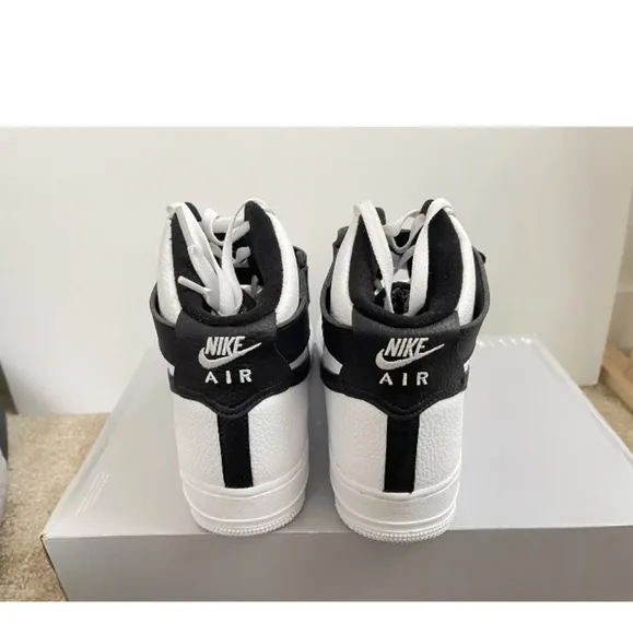 🔥New Mens  AF 1   High '07 Retro OGZ  original box was damaged Authentic size 8
