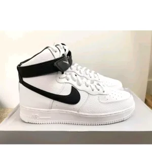 🔥New Mens  AF 1   High '07 Retro OGZ  original box was damaged Authentic size 8