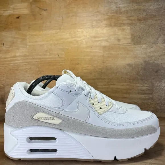 NEW Nike Air Max 90 LV8 Womens Sz 10 Shoes Sneakers White Sail FD4328-100