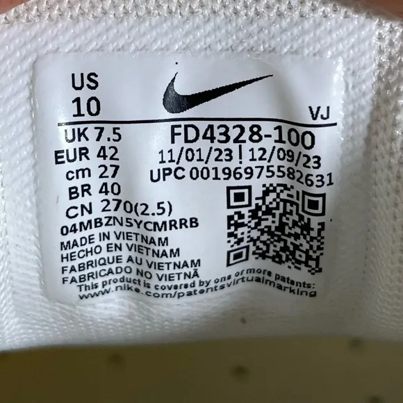 NEW Nike Air Max 90 LV8 Womens Sz 10 Shoes Sneakers White Sail FD4328-100