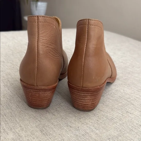 New! Nisolo Women's Tan Leather Ankle Boots