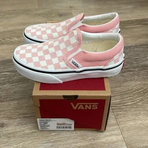 New pink &amp; white Vans classic slip on checkered shoes 11 kids