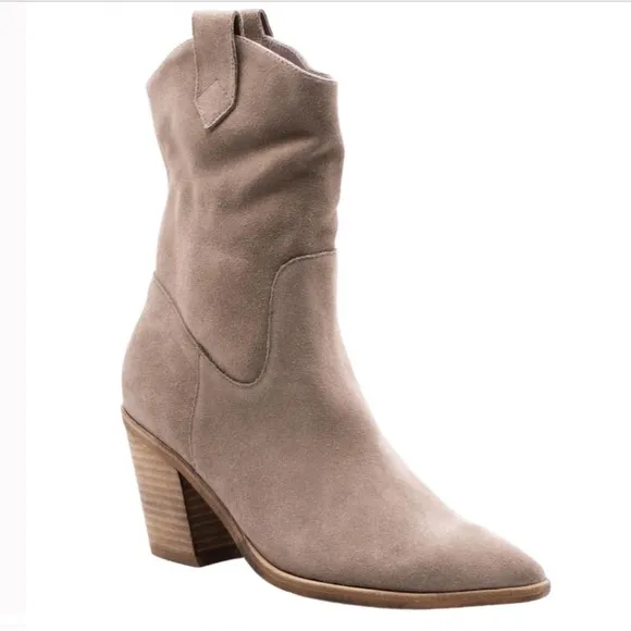 NEW SILENT D munchy bootie in dark taupe suede Size 40 Anthro Boots