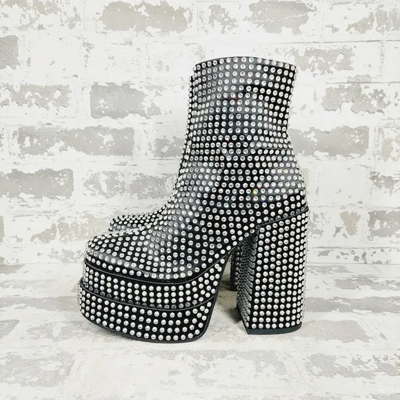NEW Steve Madden Black Cobra Rhinestones Ankle Platform Boots F820