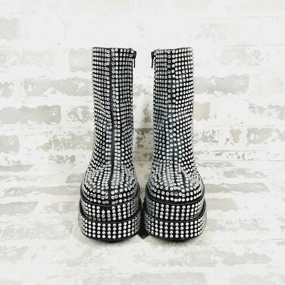 NEW Steve Madden Black Cobra Rhinestones Ankle Platform Boots F820