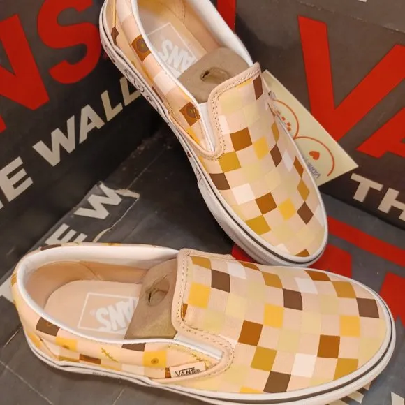New VANS Classic Slip On Breast Cancer Awareness Checkerboard Shoes