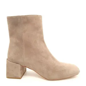 NEW Vince Kaye Ankle Boots Womens 10 Beige Suede Neutral Modern Chic Designer