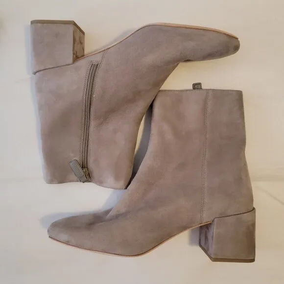 NEW Vince Kaye Ankle Boots Womens 10 Beige Suede Neutral Modern Chic Designer