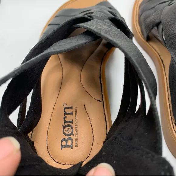 New Women's Born Iwa Woven NWT black leather size 7M sandals 1732