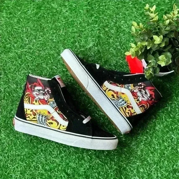 NEW🌟Vans Sk8 Hi Santa Flame Black