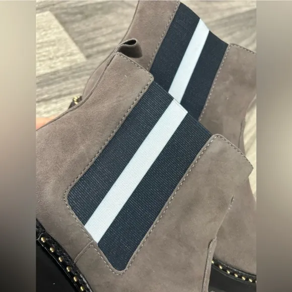 NIB CECELIA NEW YORK GEMMA BOOTIES Size 9 1/2 GRAY