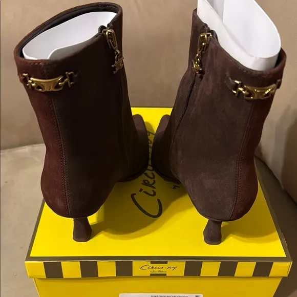 NIB Circus NY Sam Edelman Yuki Elegant Ankle Boots size 9 deep pecan/dark choc