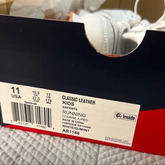 NIB-Classic Leather Kids Shoes - Grade School Sz 11