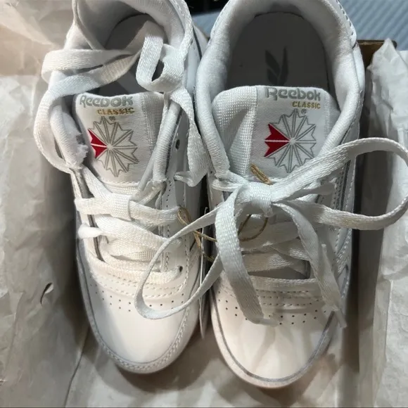 NIB-Classic Leather Kids Shoes - Grade School Sz 11