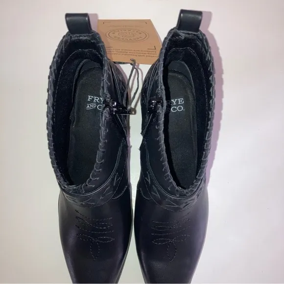 NIB Frye and Co Black Palma Western Cowboy Heel Booties Boho Designer Boots 6.5