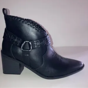 NIB Frye and Co Black Palma Western Cowboy Heel Booties Boho Designer Boots 6.5