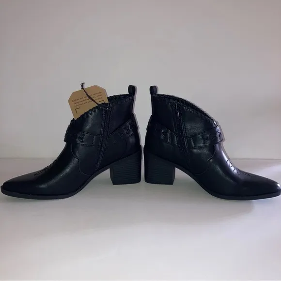 NIB Frye and Co Black Palma Western Cowboy Heel Booties Boho Designer Boots 6.5