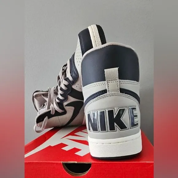 NIB Men’s Nike Terminator High Georgetown Basketball‎ Shoes 10