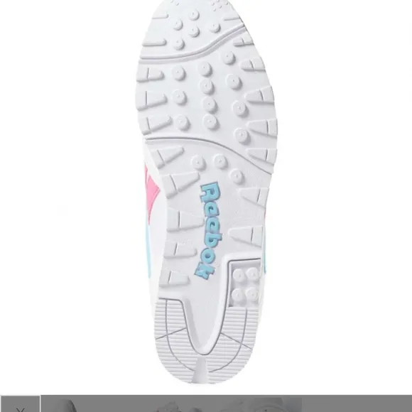 NIB Reebok Classic Running Shoes Size 3.5