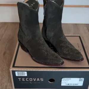 NIB Tecovas Olive Suede Dakota Boots SZ 8.5