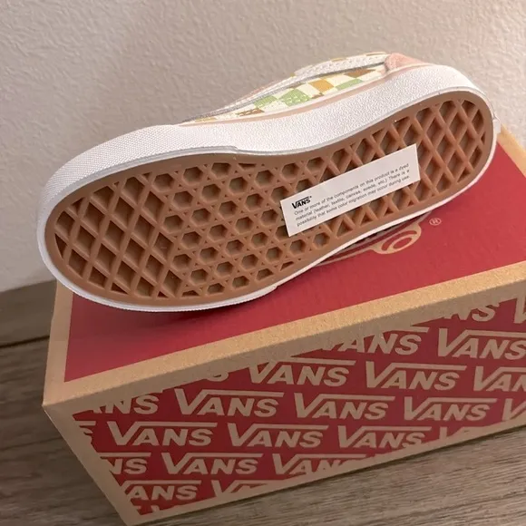 NIB [Vans] Old Skool Shoe Sneaker Tennis Shoes in Multi/True White Kids Sz 12.0