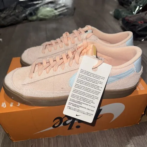 Nike 77 Low Blazer Womens Size 10.5 Crimson Tint Vintage Shoes Sneakers