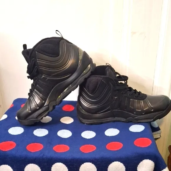 Nike Air Bakin Posite Triple Black 618056-001 Size 11 (RARE)