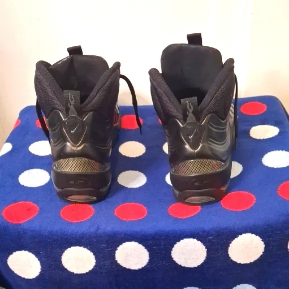 Nike Air Bakin Posite Triple Black 618056-001 Size 11 (RARE)