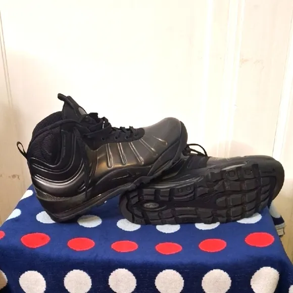 Nike Air Bakin Posite Triple Black 618056-001 Size 11 (RARE)
