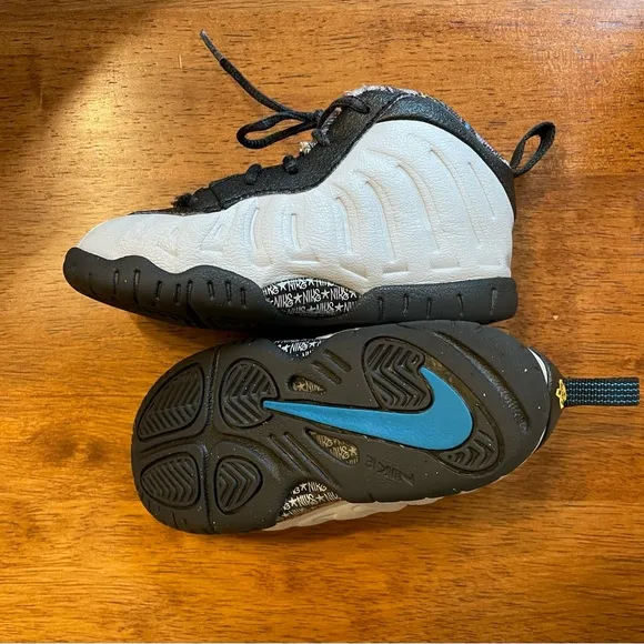 Nike Air Foamposite One Graffiti  size 8c