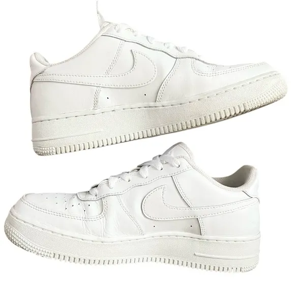 Nike Air Force 1 Low Sneaker Shoes Kids Size 6Y Triple White Y2K youth classic