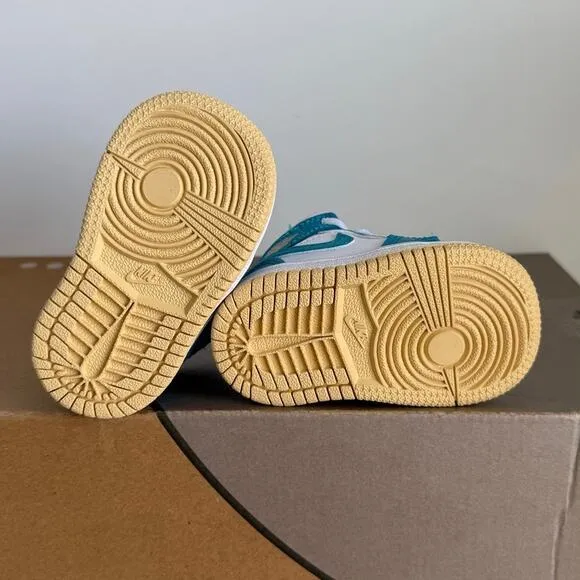 Nike Air Jordan 1 Mid ‘Aquatone’ Toddler Sneakers - SZ 2 C