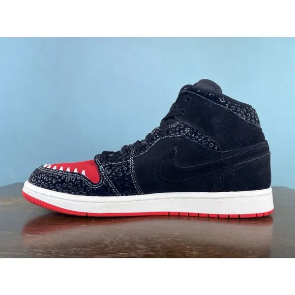 Nike Air Jordan 1 Mid SE &quot;Siempre Familia&quot; Men’s Size 10 DN4904-001