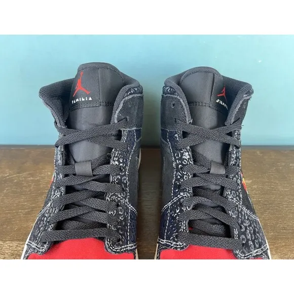 Nike Air Jordan 1 Mid SE &quot;Siempre Familia&quot; Men’s Size 10 DN4904-001