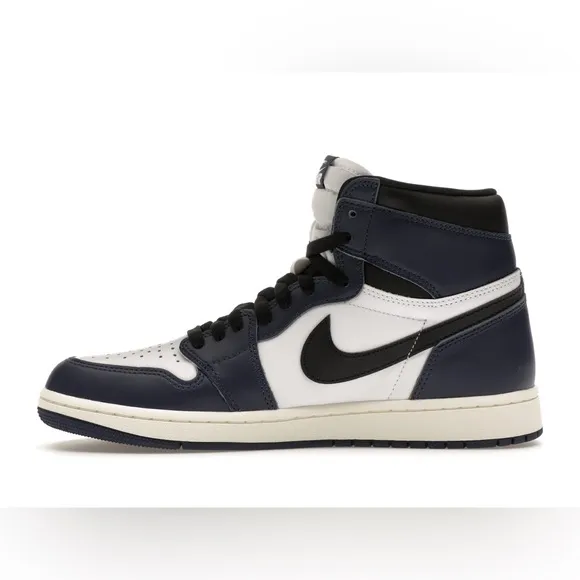Nike Air Jordan 1 Retro High OGMidnight  sneakers